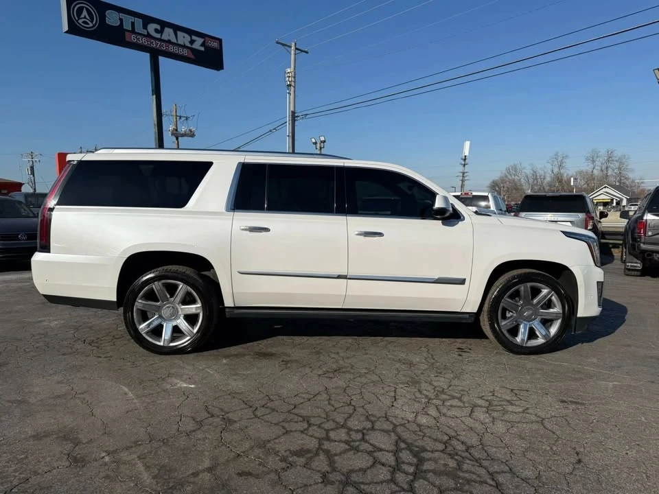 2019 Cadillac Escalade 4th Gen - Image 2 of 18