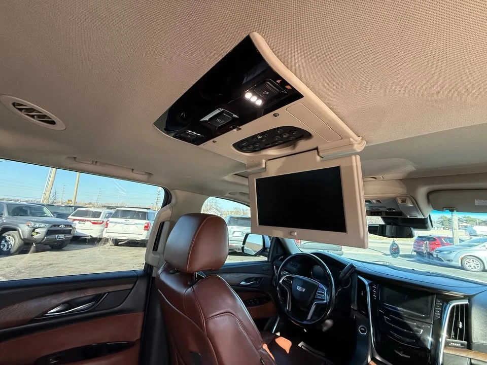2019 Cadillac Escalade 4th Gen - Image 16 of 18