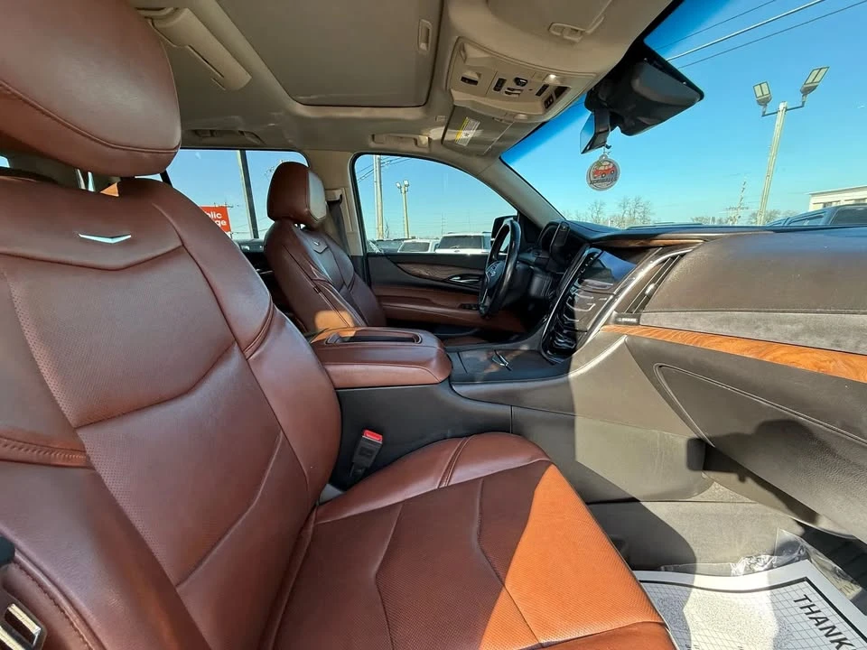 2019 Cadillac Escalade 4th Gen - Image 17 of 18