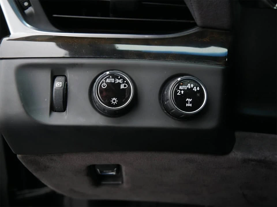 2019 Cadillac Escalade 4th Gen - Image 15 of 18