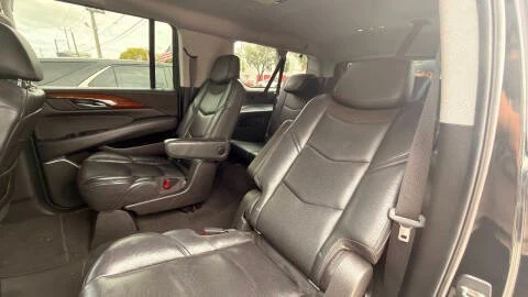 2019 Cadillac Escalade 4th Gen - Image 9 of 13