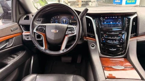 2019 Cadillac Escalade 4th Gen - Image 5 of 13