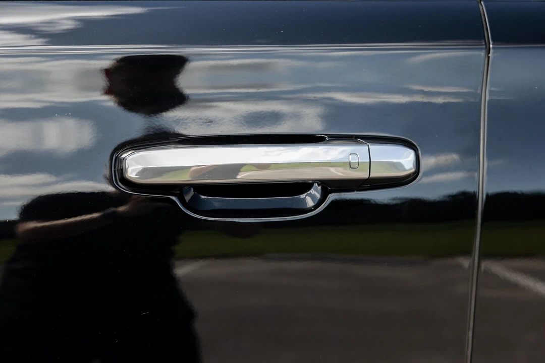 2019 Cadillac Escalade 4th Gen - Image 16 of 31