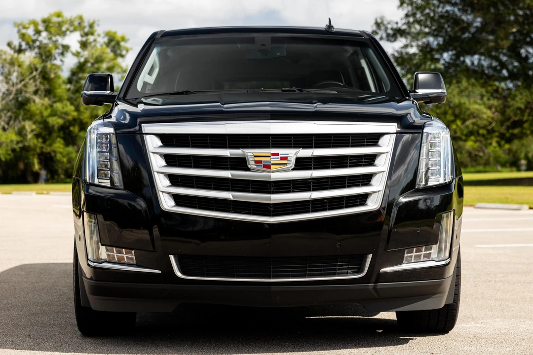 2019 Cadillac Escalade 4th Gen - Image 2 of 31