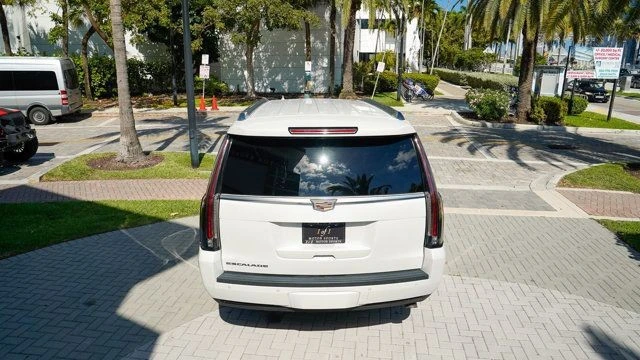 2019 Cadillac Escalade 4th Gen - Image 20 of 21