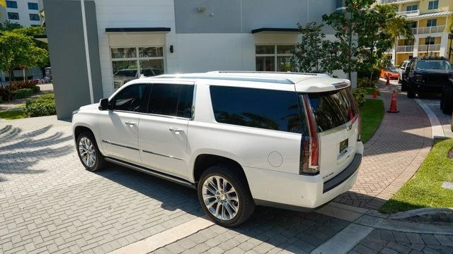 2019 Cadillac Escalade 4th Gen - Image 18 of 21