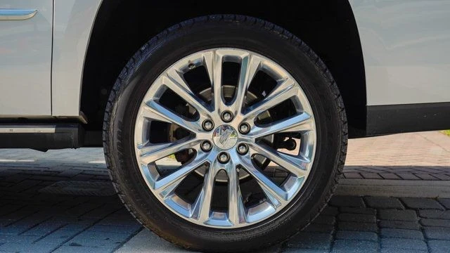 2019 Cadillac Escalade 4th Gen - Image 15 of 21