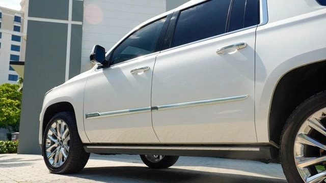 2019 Cadillac Escalade 4th Gen - Image 16 of 21