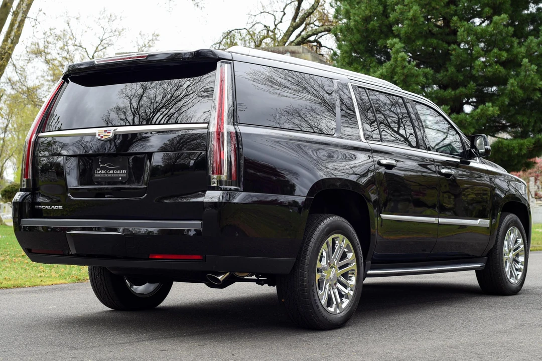 2019 Cadillac Escalade 4th Gen - Image 4 of 31