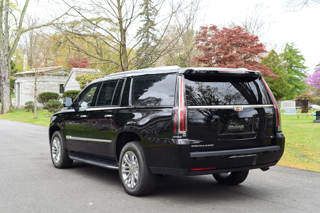 2019 Cadillac Escalade 4th Gen - Image 11 of 31