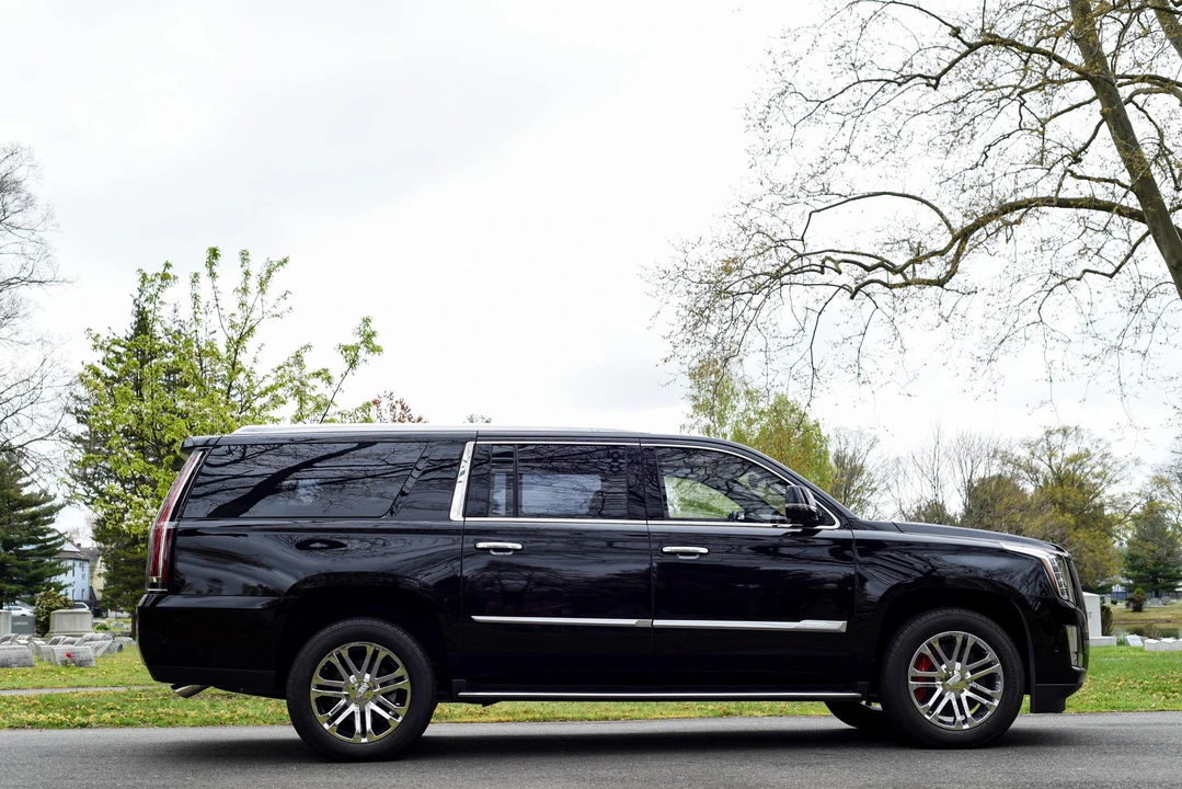2019 Cadillac Escalade 4th Gen - Image 15 of 31