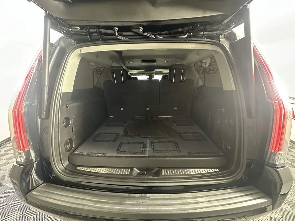 2019 Cadillac Escalade 4th Gen - Image 19 of 21