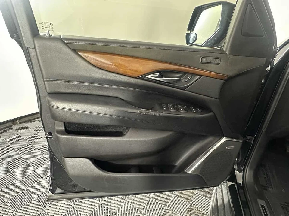 2019 Cadillac Escalade 4th Gen - Image 15 of 21