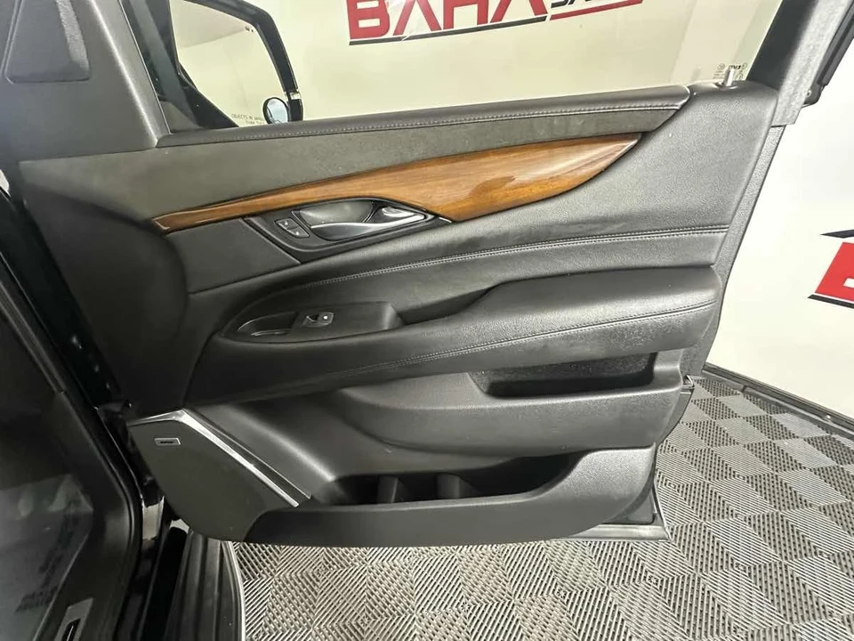 2019 Cadillac Escalade 4th Gen - Image 16 of 21