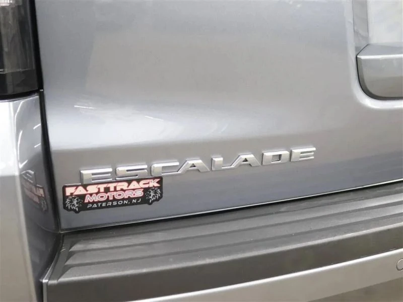 2019 Cadillac Escalade 4th Gen - Image 8 of 12