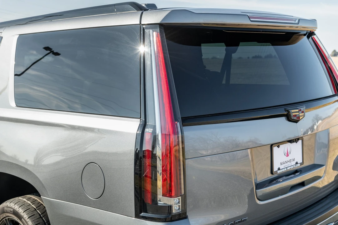 2019 Cadillac Escalade 4th Gen - Image 13 of 31