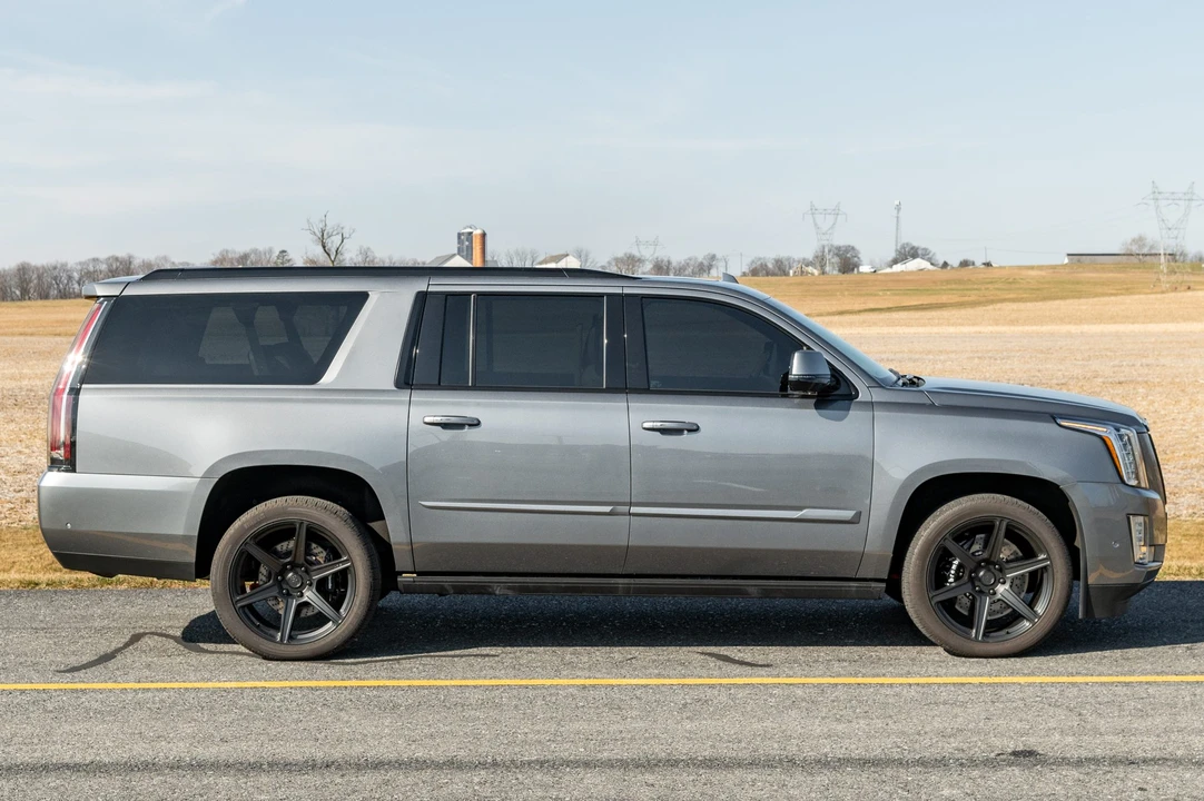 2019 Cadillac Escalade 4th Gen - Image 4 of 31