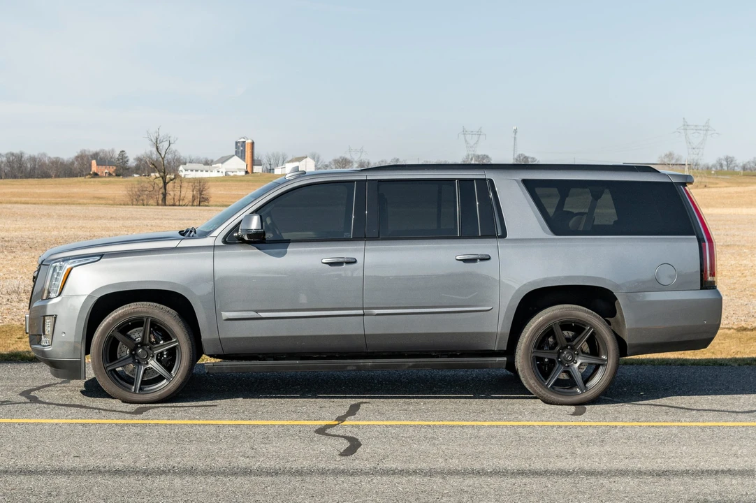 2019 Cadillac Escalade 4th Gen - Image 8 of 31