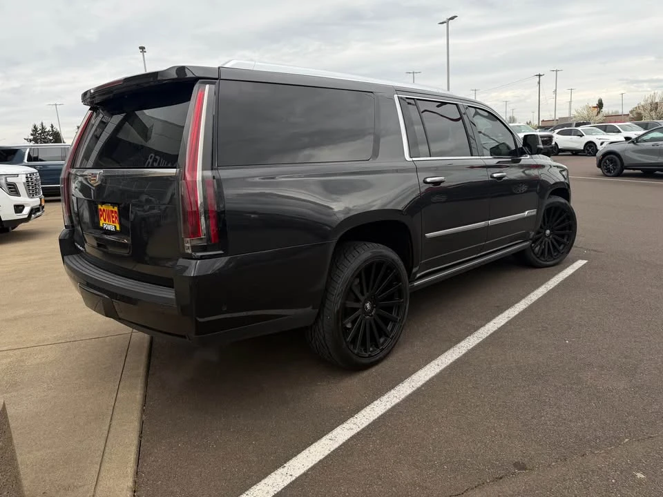 2019 Cadillac Escalade 4th Gen - Image 4 of 15