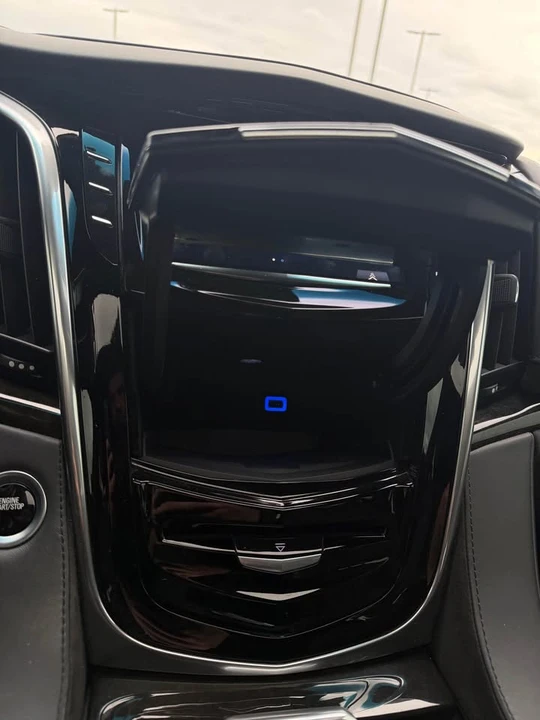 2019 Cadillac Escalade 4th Gen - Image 9 of 15