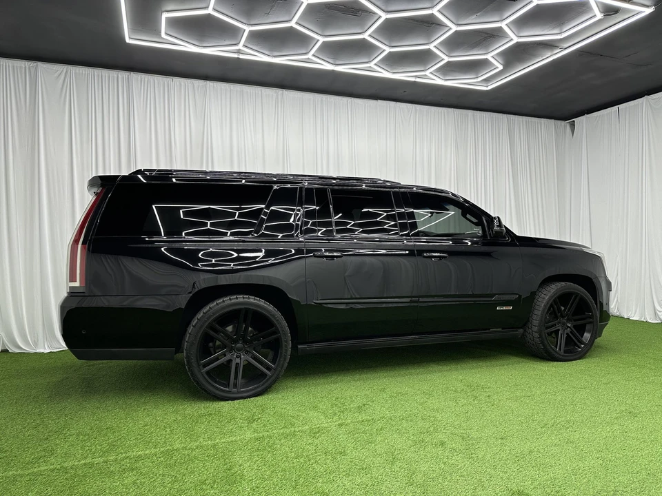 2019 Cadillac Escalade 4th Gen - Image 23 of 31