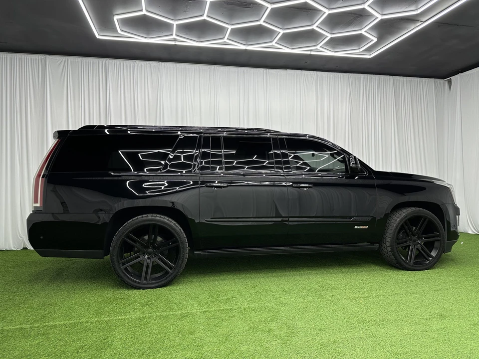 2019 Cadillac Escalade 4th Gen - Image 24 of 31