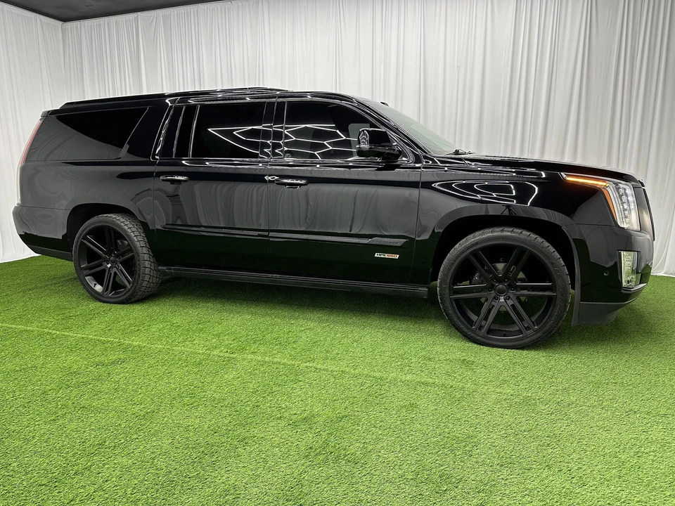2019 Cadillac Escalade 4th Gen - Image 26 of 31
