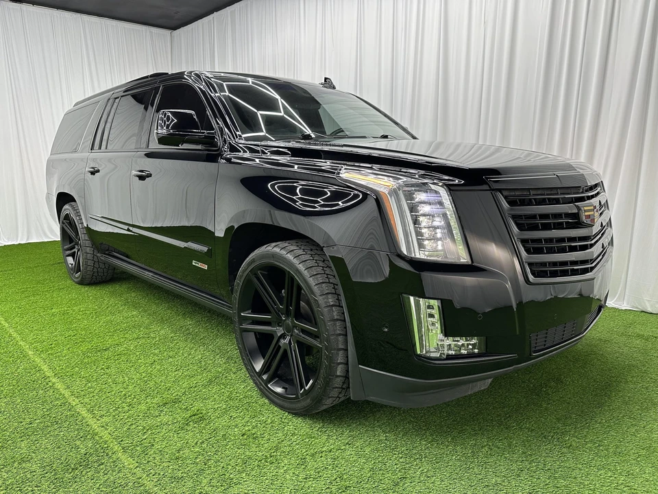 2019 Cadillac Escalade 4th Gen - Image 28 of 31