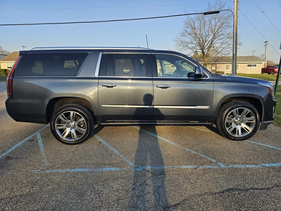 2019 Cadillac Escalade 4th Gen - Image 12 of 21