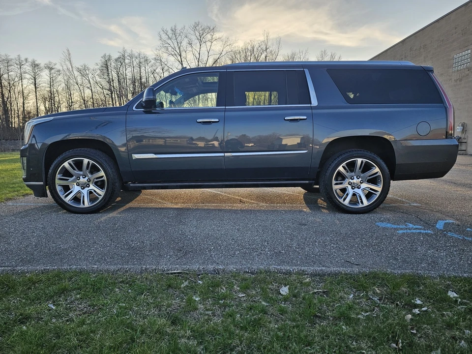 2019 Cadillac Escalade 4th Gen - Image 17 of 21