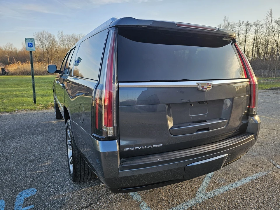 2019 Cadillac Escalade 4th Gen - Image 19 of 21