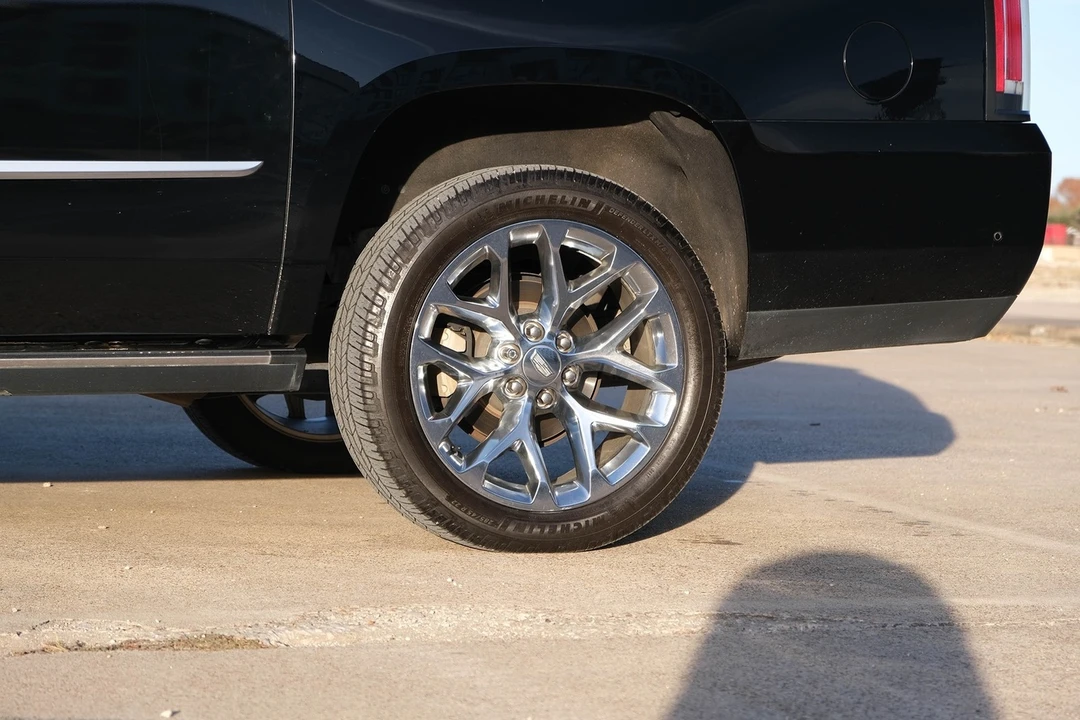 2019 Cadillac Escalade 4th Gen - Image 4 of 21