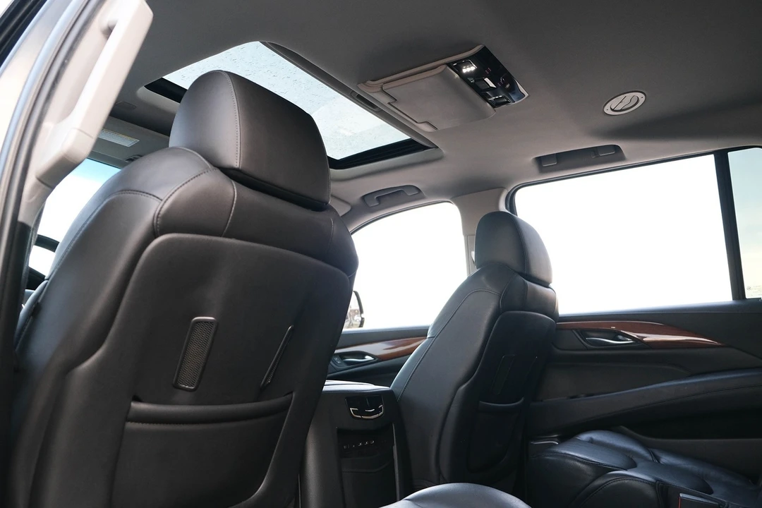 2019 Cadillac Escalade 4th Gen - Image 19 of 21