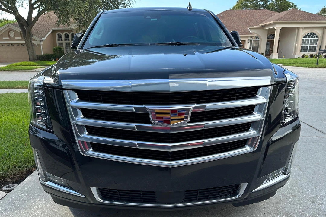 2019 Cadillac Escalade 4th Gen - Image 2 of 30