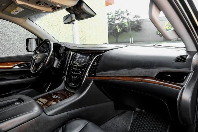 2019 Cadillac Escalade 4th Gen - Image 15 of 21