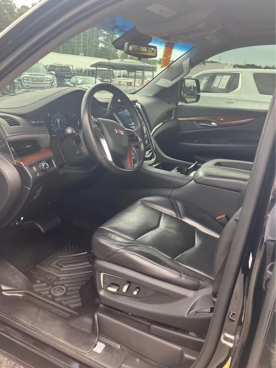 2019 Cadillac Escalade 4th Gen - Image 3 of 11