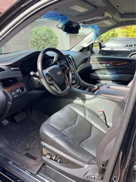 2019 Cadillac Escalade 4th Gen - Image 6 of 9