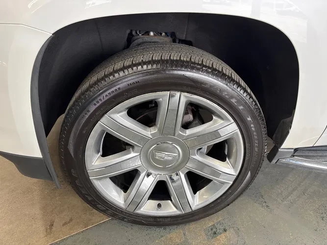 2019 Cadillac Escalade 4th Gen - Image 8 of 16