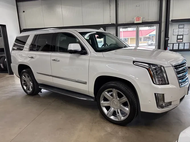 2019 Cadillac Escalade 4th Gen - Image 6 of 16