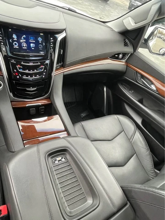 2019 Cadillac Escalade 4th Gen - Image 17 of 20