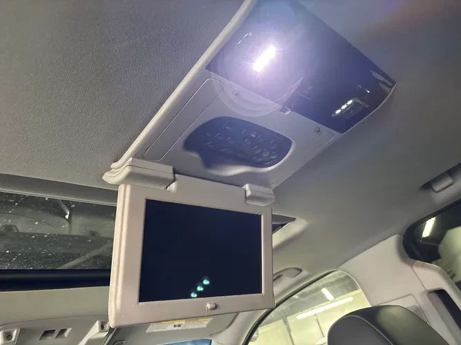 2019 Cadillac Escalade 4th Gen - Image 12 of 16
