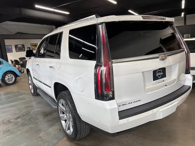 2019 Cadillac Escalade 4th Gen - Image 3 of 16