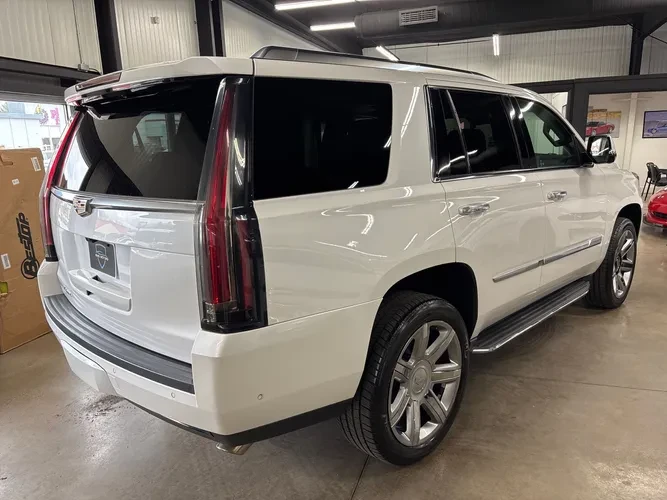 2019 Cadillac Escalade 4th Gen - Image 4 of 16