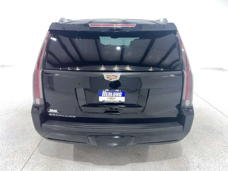 2019 Cadillac Escalade 4th Gen - Image 4 of 12