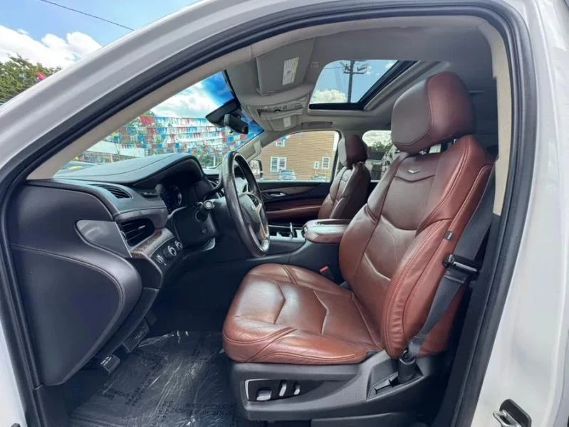 2019 Cadillac Escalade 4th Gen - Image 9 of 12
