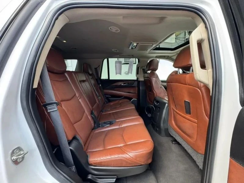 2019 Cadillac Escalade 4th Gen - Image 8 of 12