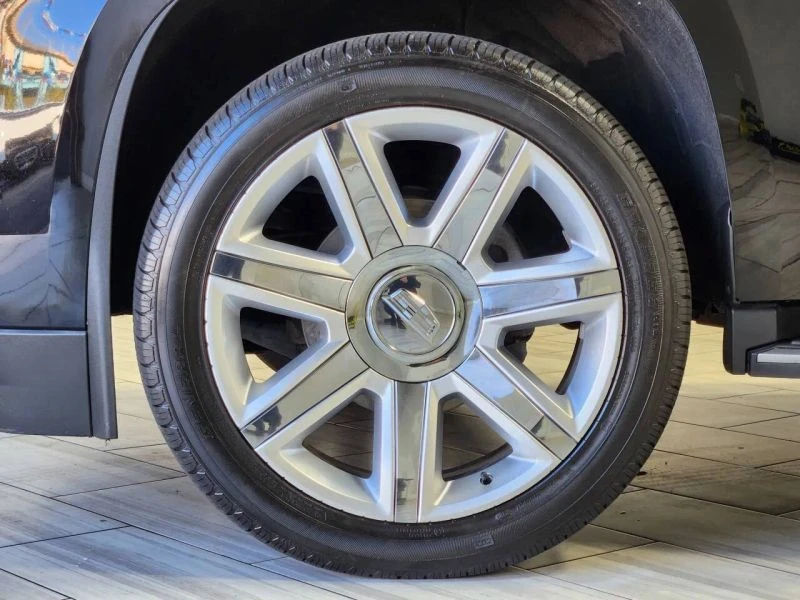 2019 Cadillac Escalade 4th Gen - Image 9 of 12