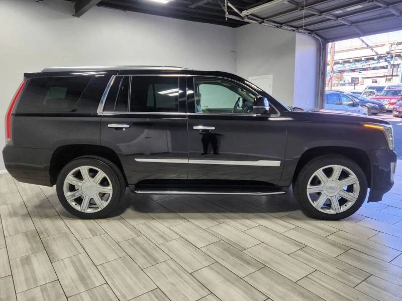 2019 Cadillac Escalade 4th Gen - Image 6 of 12