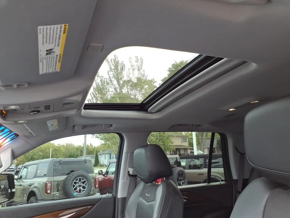 2019 Cadillac Escalade 4th Gen - Image 8 of 12