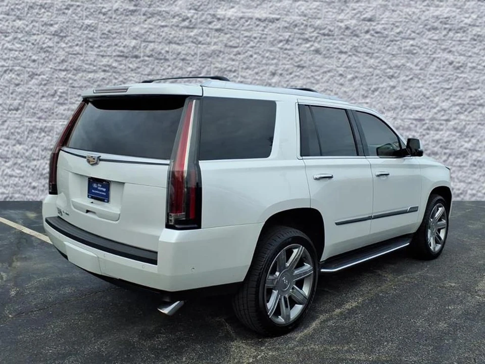 2019 Cadillac Escalade 4th Gen - Image 3 of 12